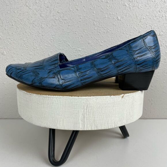 Andiamo Shoes - Andiamo Blue Faux Leather Reptile Print Flats Size 6.5